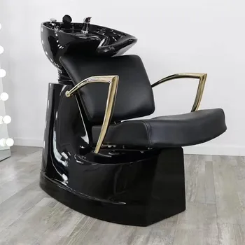 Vlasy, umývadlo salon zariadenia vysokej kvality, moderné kožené salon šampón stoličky